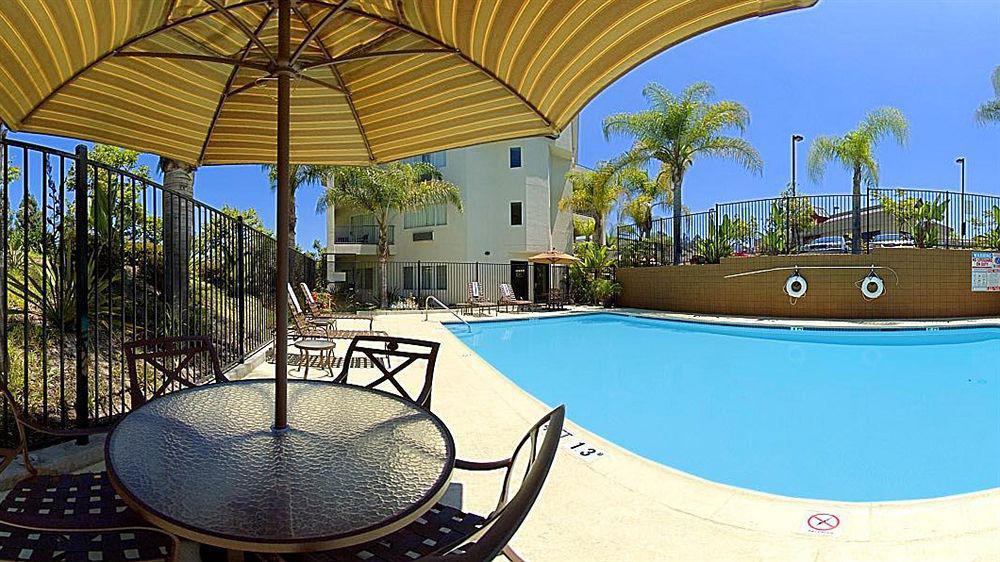 Hilton Garden Inn San Diego Mission Valley/Stadium Exterior photo