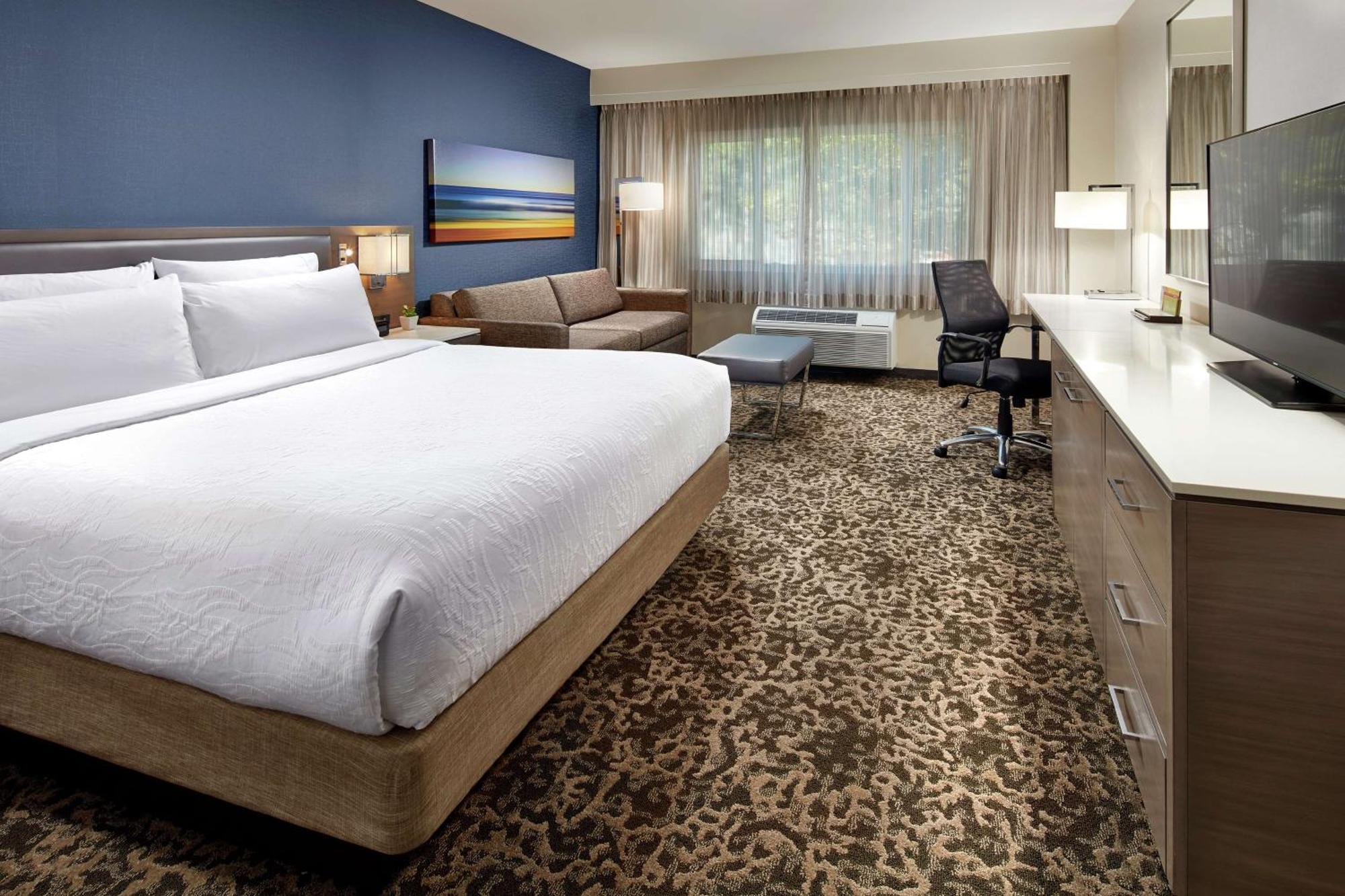 Hilton Garden Inn San Diego Mission Valley/Stadium Exterior photo