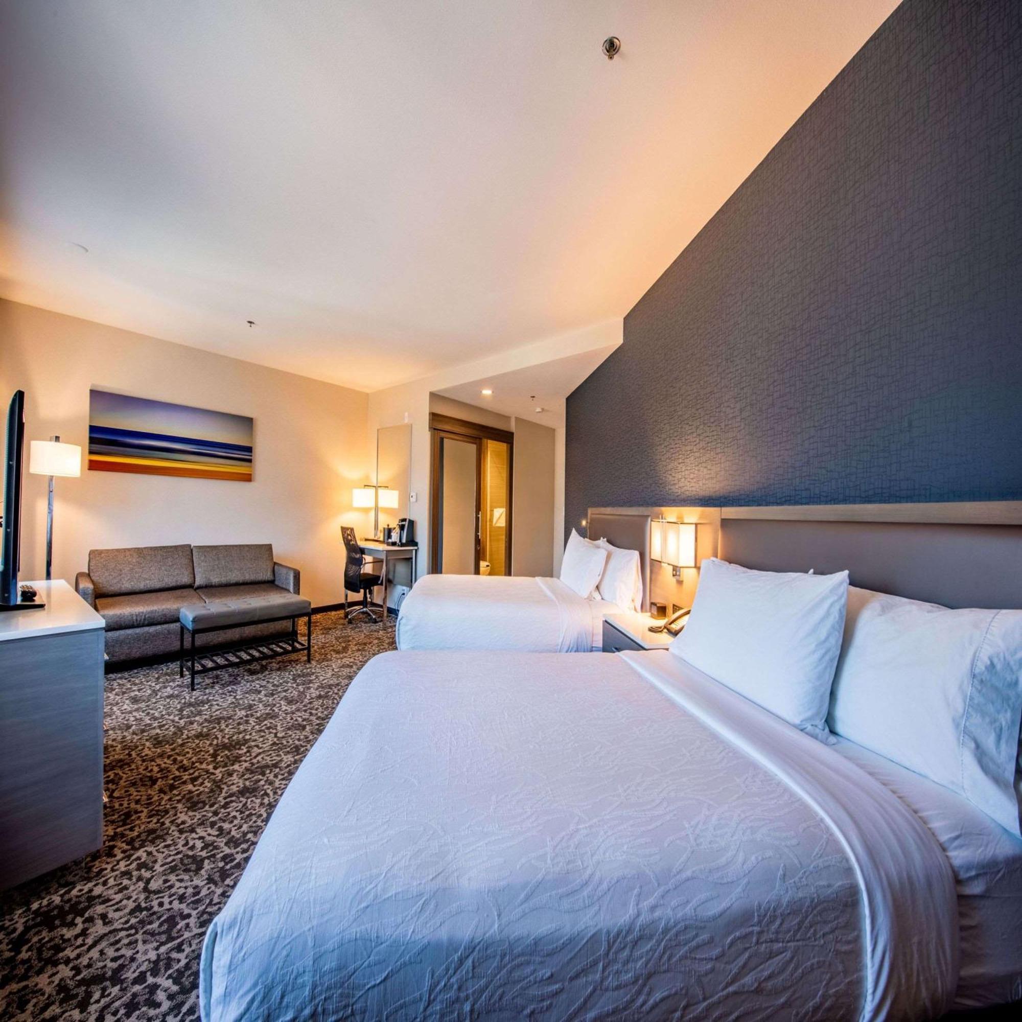 Hilton Garden Inn San Diego Mission Valley/Stadium Exterior photo