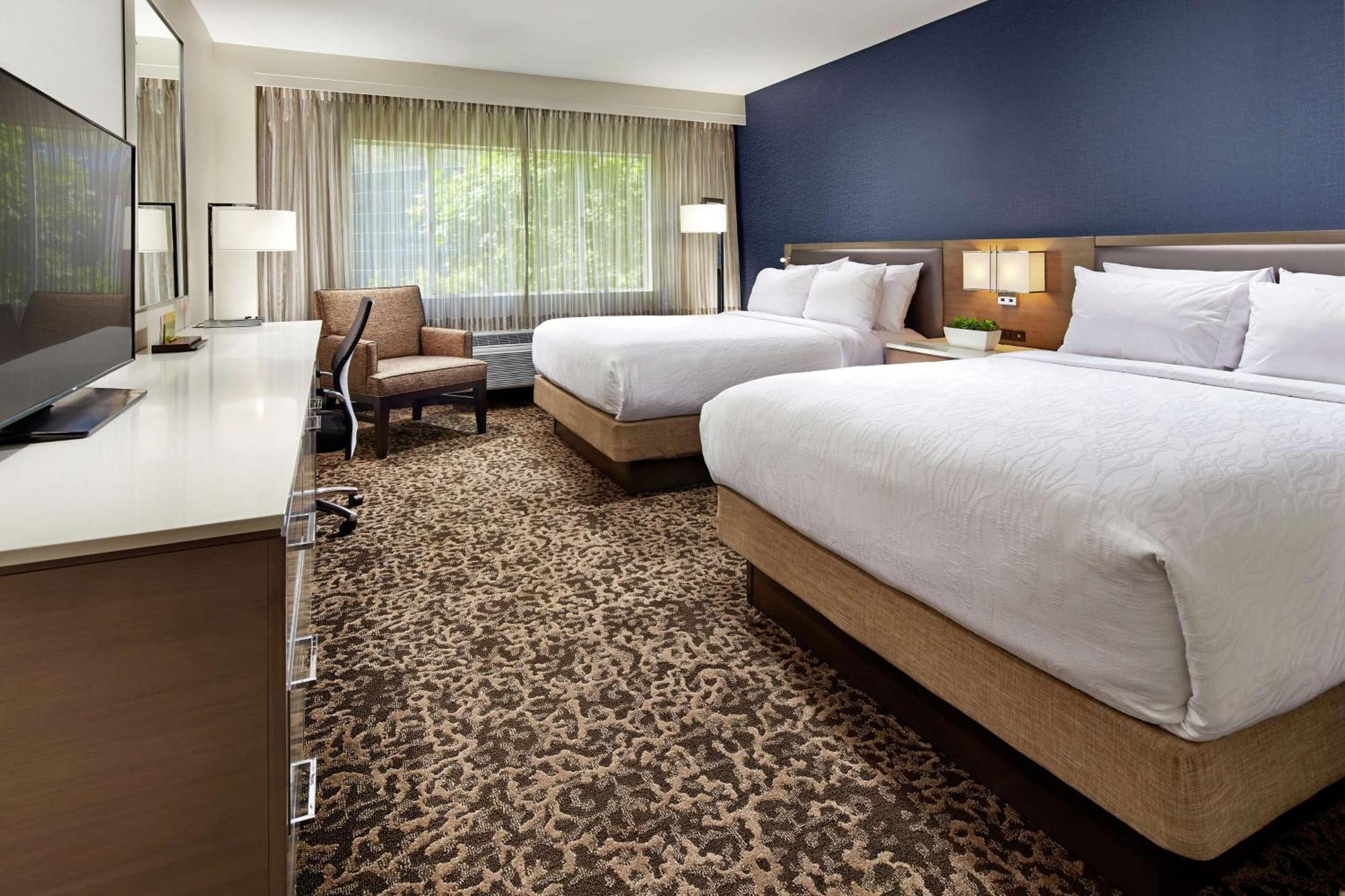 Hilton Garden Inn San Diego Mission Valley/Stadium Exterior photo