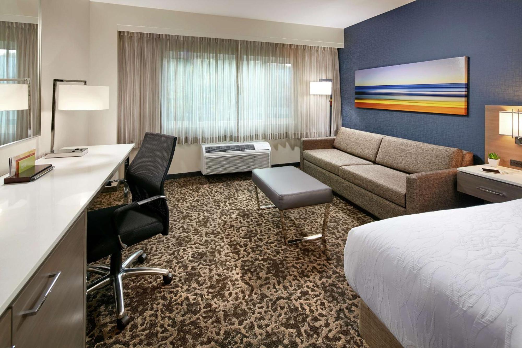 Hilton Garden Inn San Diego Mission Valley/Stadium Exterior photo