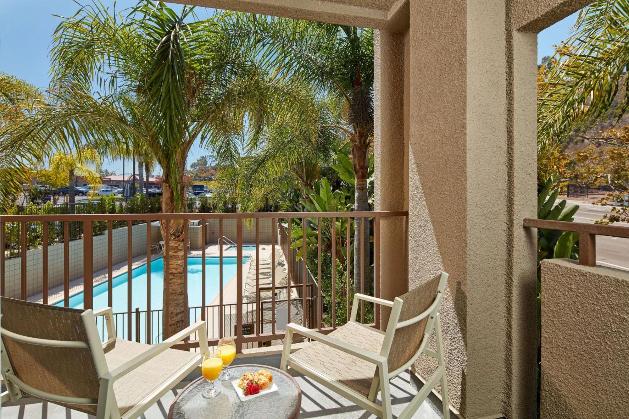 Hilton Garden Inn San Diego Mission Valley/Stadium Exterior photo