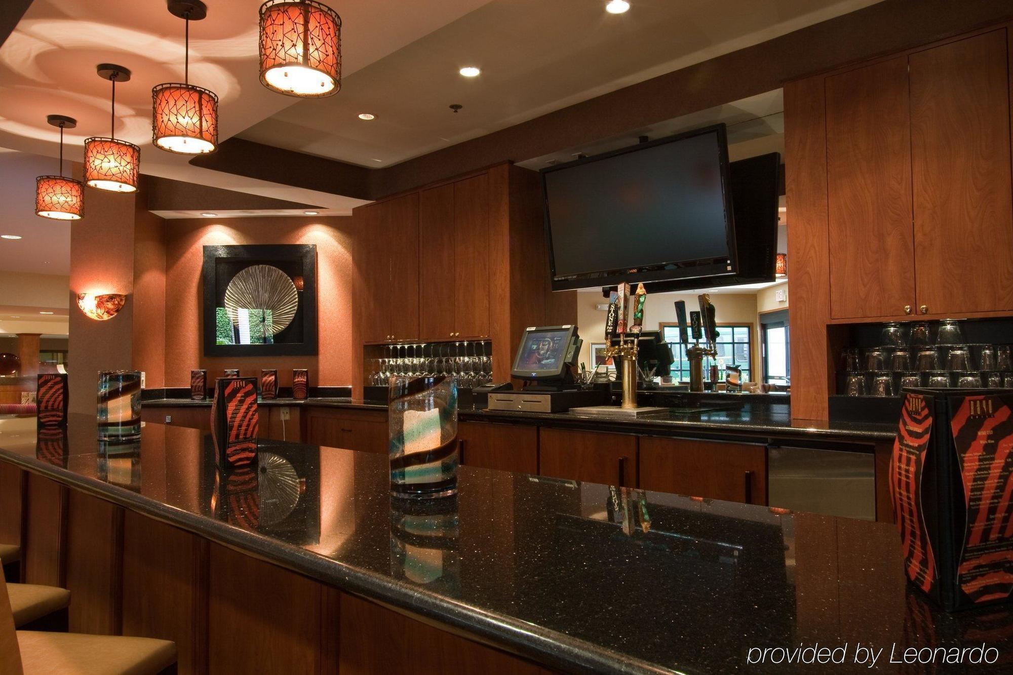 Hilton Garden Inn San Diego Mission Valley/Stadium Restaurant photo
