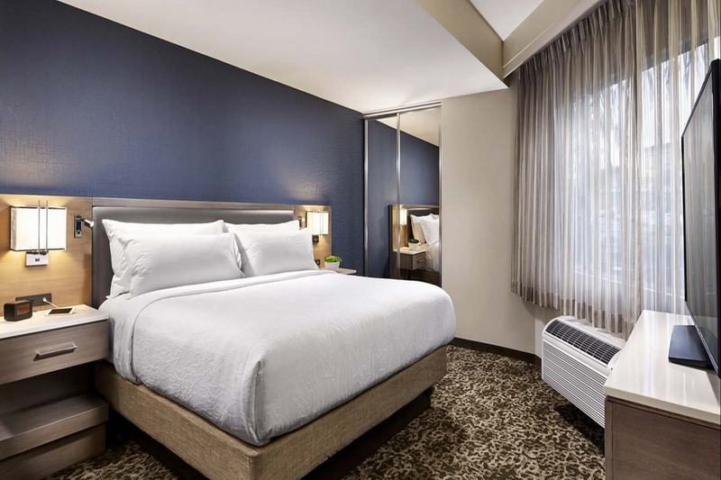 Hilton Garden Inn San Diego Mission Valley/Stadium Exterior photo